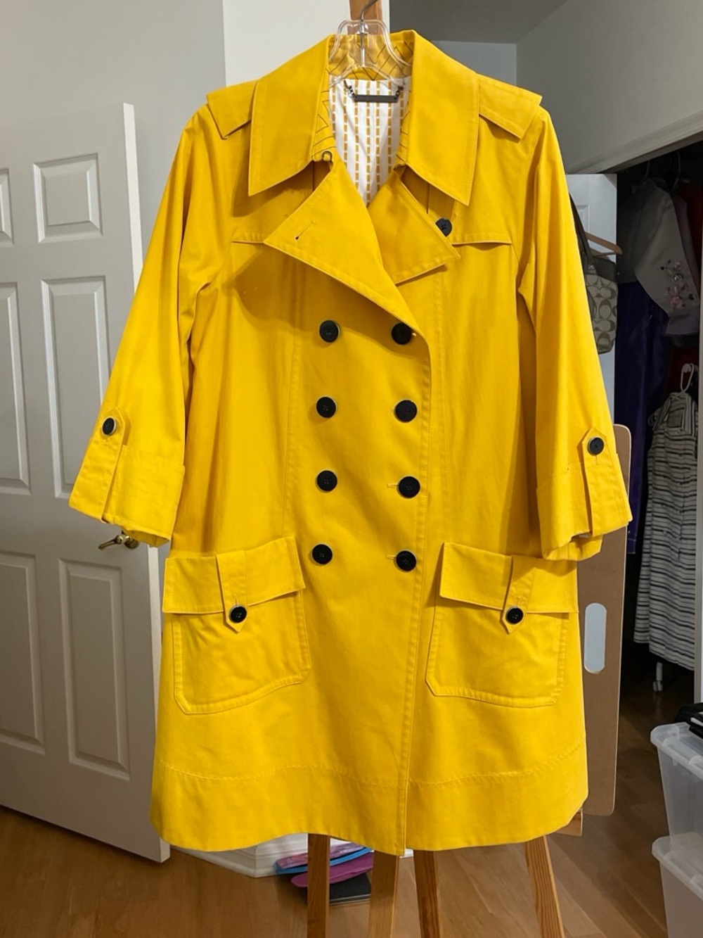 Diane von Furstenberg Yellow Double Breasted Trench Coat Size 8 Authentic